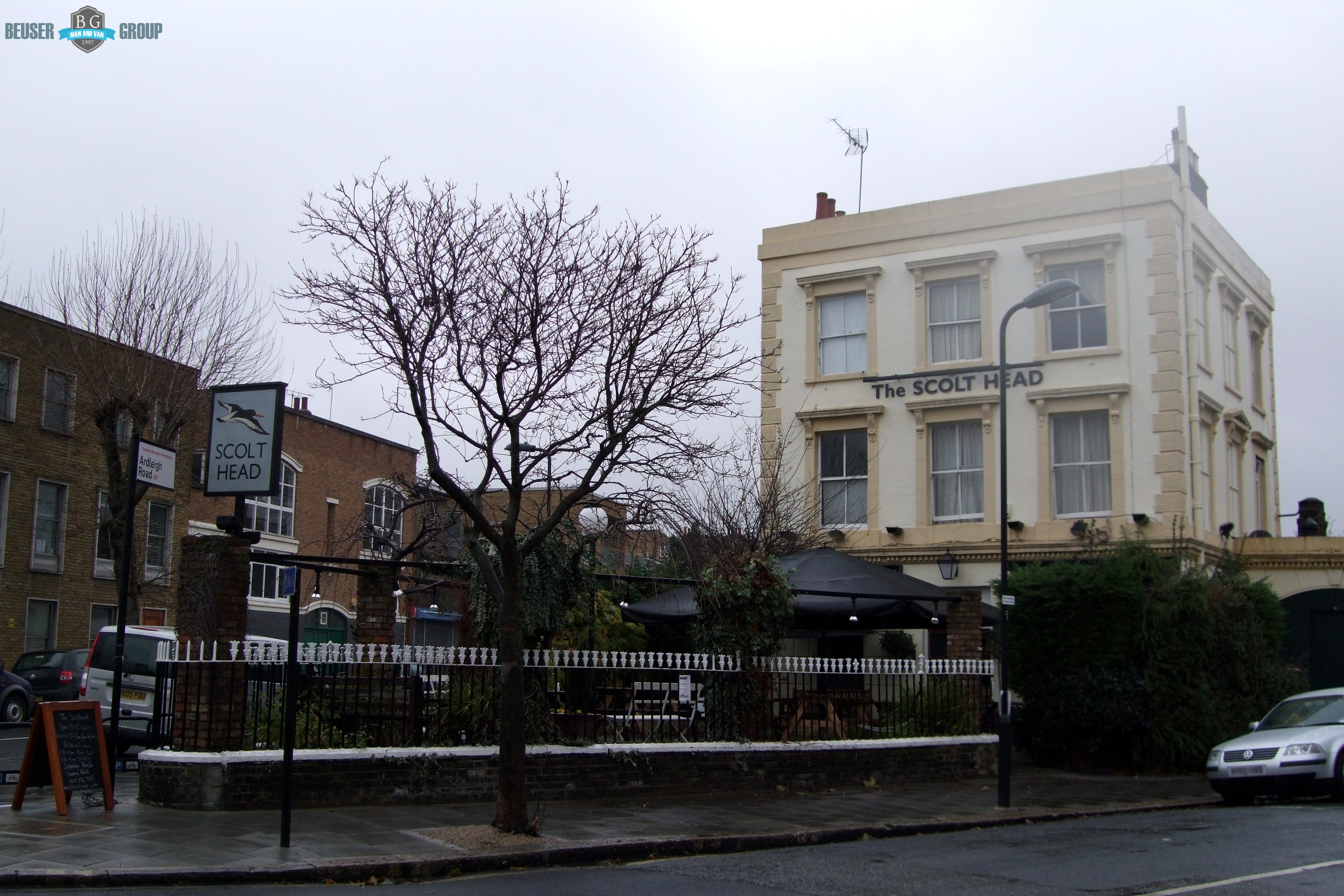 De Beauvoir Town N1 Man with Van